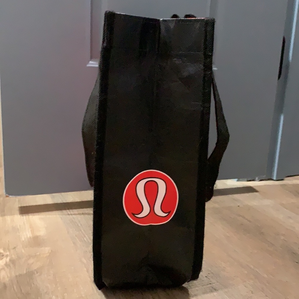 Lululemon reuse-able bag - Picture 2 of 2
